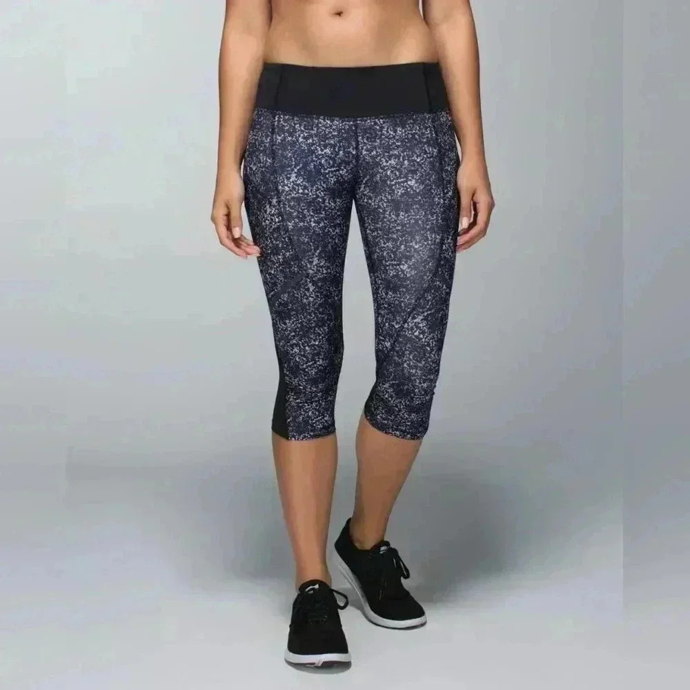 Lululemon Hop To It Crop *Full-On Luxtreme size  6